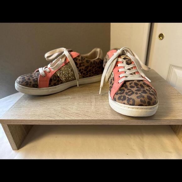 Treasure & Bond Leopard Print Sneakers - Size 4 - Picture 2 of 10